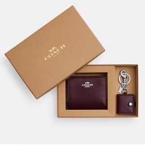 Cute.Coach Boxed Snap Wallet & Picture Frame..